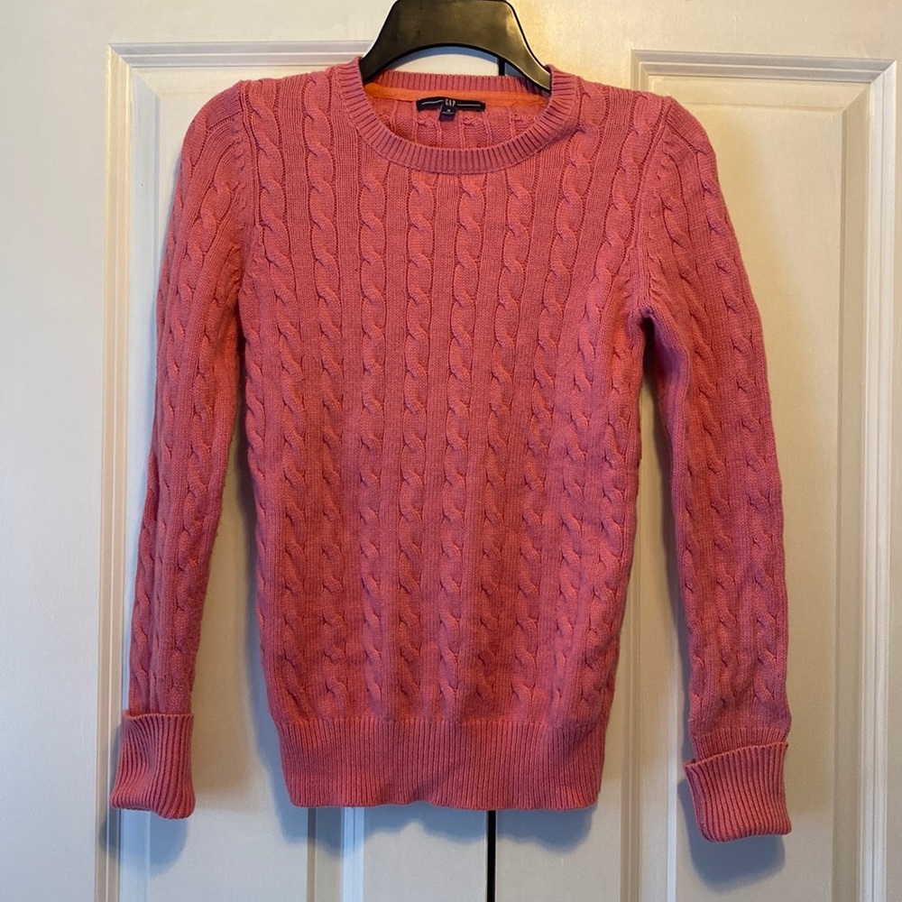 Gap Women’s Cable Knit Crew Neck Sweater
